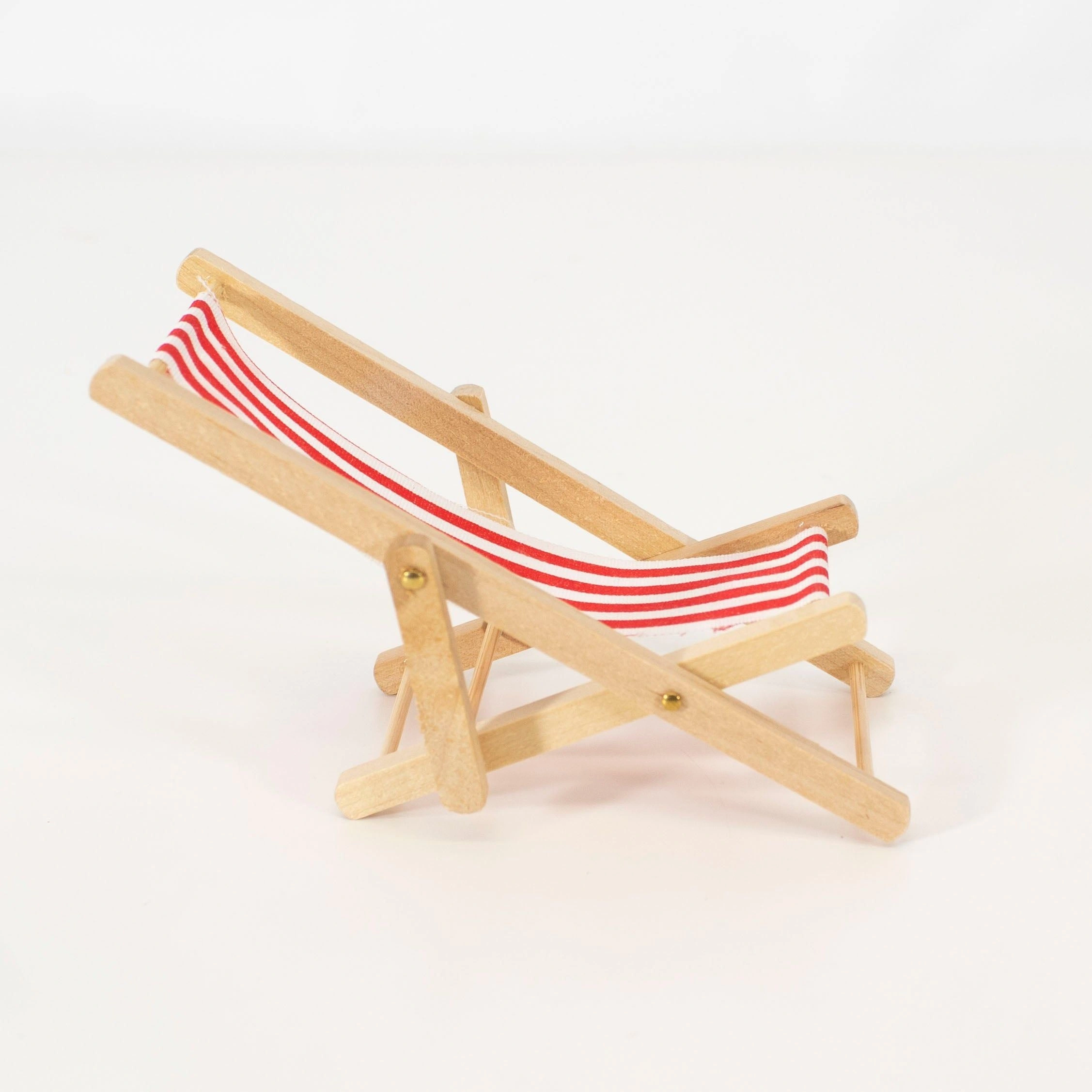 Sun-Kissed Relaxation: 1/10 Scale Foldable Beach Chair - Perfect for Little Ones!